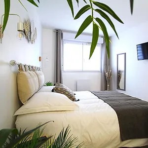 L'evasion Lourdaise Terrasse Centre Parking Wifi Appartement