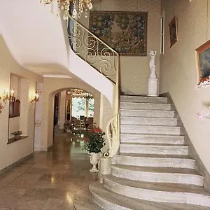 Excelsior Hotel